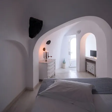 Zenith Blue Traditional Imerovigli (Santorini)