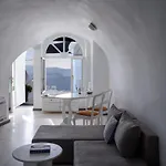 Zenith Blue Traditional Hotel