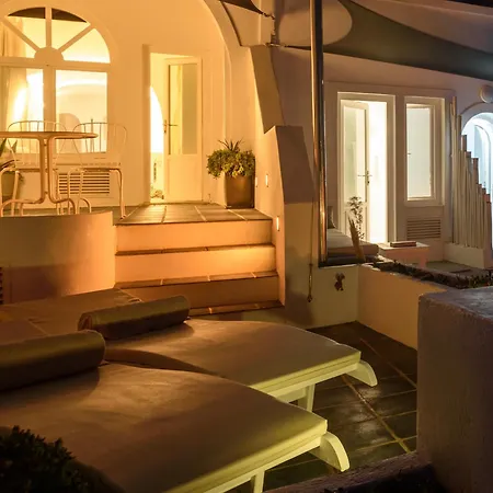 Zenith Blue Traditional Hotel