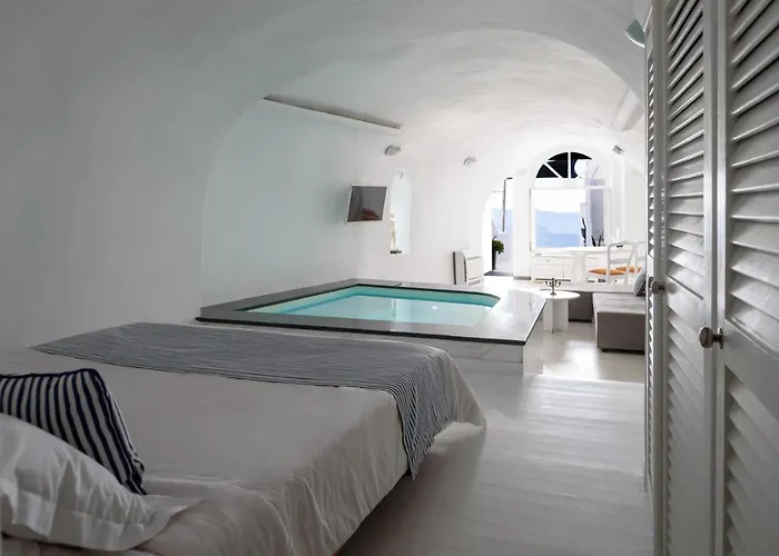 Zenith Blue Traditional Imerovigli (Santorini)