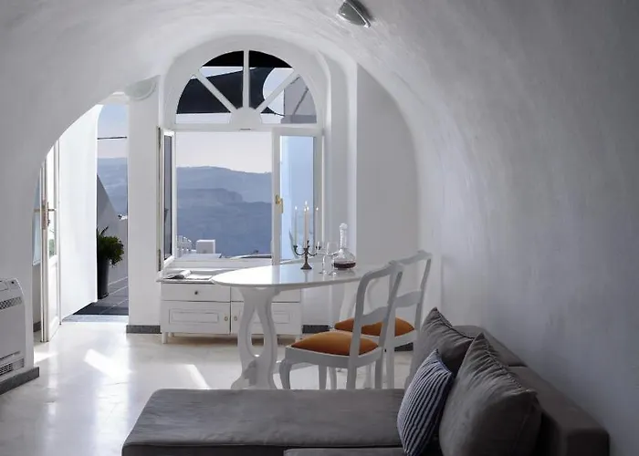 Zenith Blue Traditional Hotel