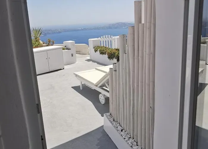 Zenith Blue Traditional 3* Imerovigli (Santorini)