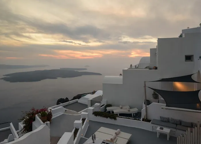 Zenith Blue Traditional Hotel 3*