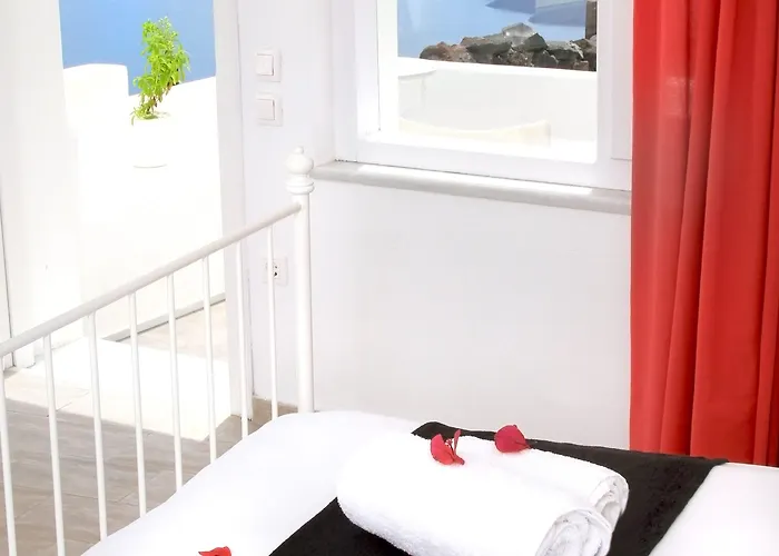 Zenith Blue Traditional Imerovigli (Santorini)