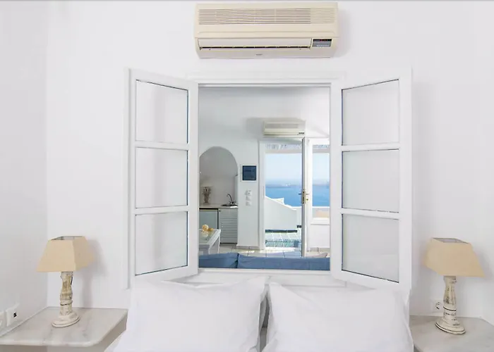 Zenith Blue Traditional 3* Imerovigli (Santorini)
