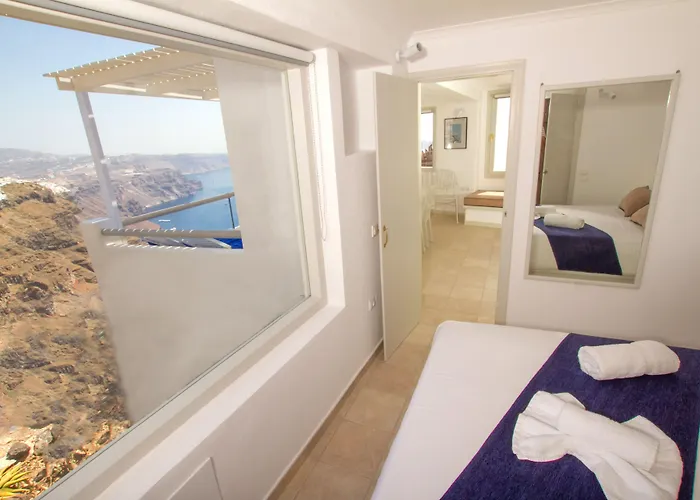 Zenith Blue Traditional 3* Imerovigli (Santorini)