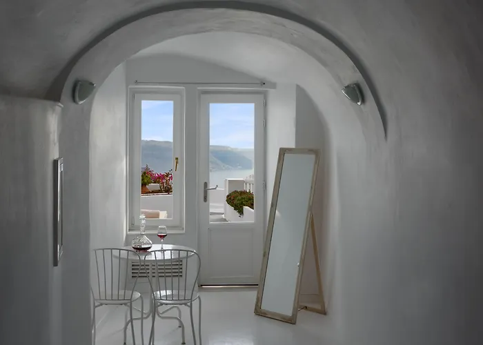 Zenith Blue Traditional Imerovigli (Santorini)