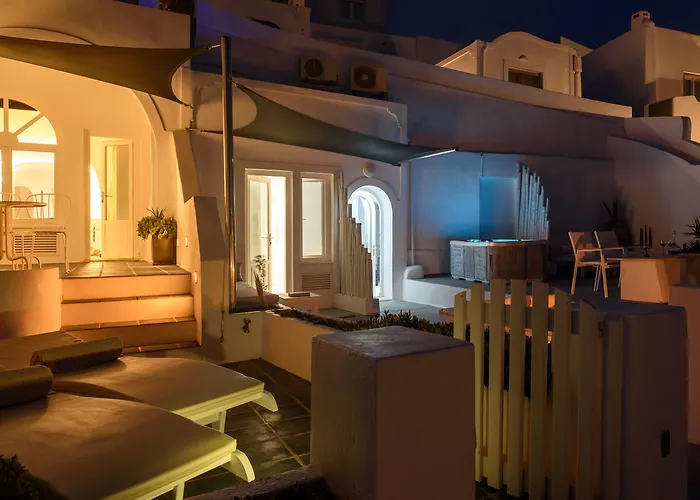 Zenith Blue Traditional Hotel