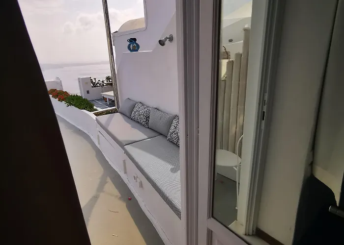 Zenith Blue Traditional Imerovigli (Santorini)