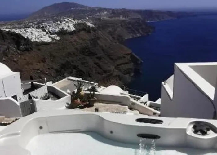 Zenith Blue Traditional Hotel 3*